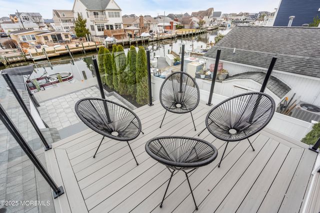 320 Silver Lagoon Drive, Toms River, NJ 08753