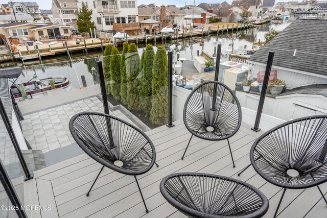 320 Silver Lagoon Drive, Toms River, NJ 08753