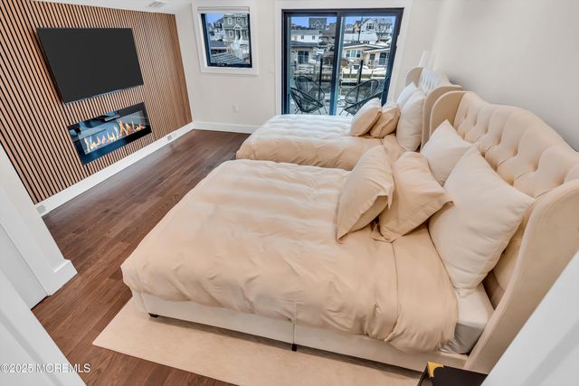 320 Silver Lagoon Drive, Toms River, NJ 08753