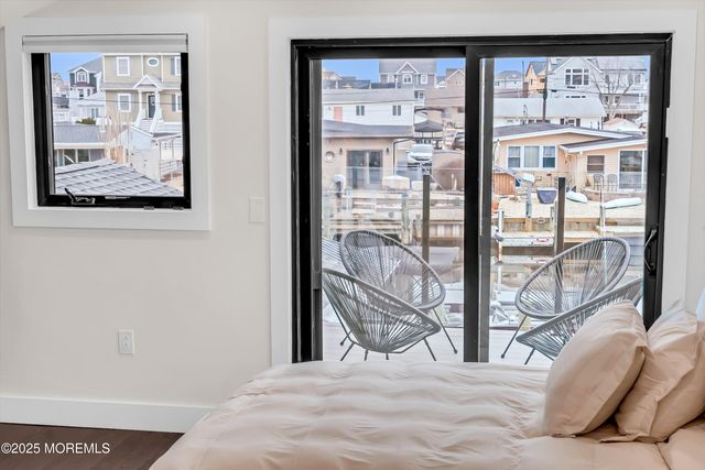 320 Silver Lagoon Drive, Toms River, NJ 08753