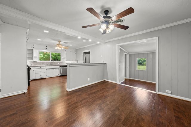 1403 E Texas Avenue, Mart, TX 76664