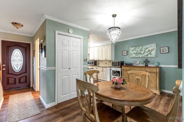 3004 East River Road, Grand Island, NY 14072