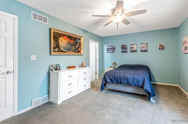 3004 East River Road, Grand Island, NY 14072