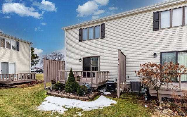 3004 East River Road, Grand Island, NY 14072