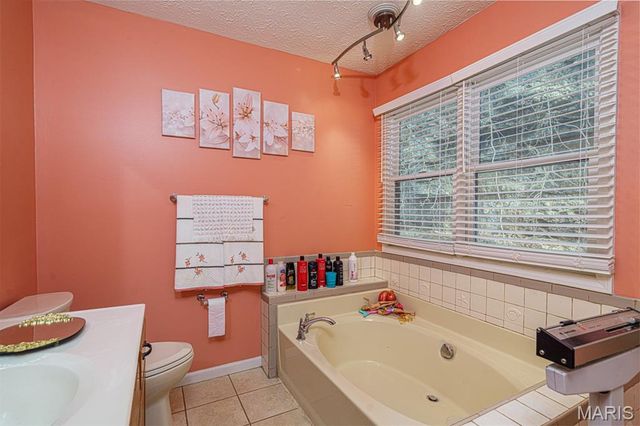 18190 MCR 540, Rolla, MO 65401