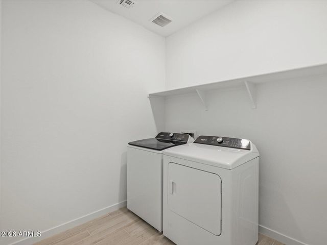 17731 W ILLINI Street, Goodyear, AZ 85338