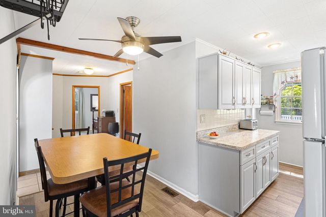 300 W 3RD AVE, Barrington, NJ 08007