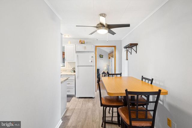 300 W 3RD AVE, Barrington, NJ 08007