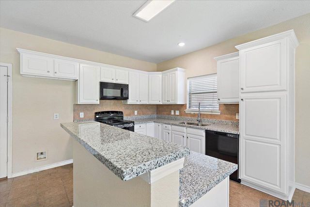 26222 Avoyelles Ave, Denham Springs, LA 70726