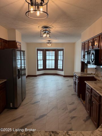 100 Fey Ct, Shepherdsville, KY 40165