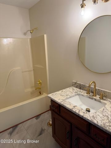 100 Fey Ct, Shepherdsville, KY 40165