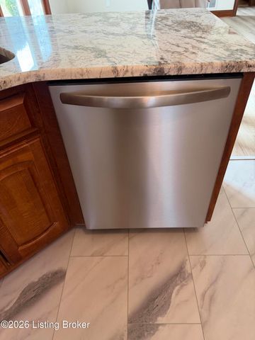 100 Fey Ct, Shepherdsville, KY 40165