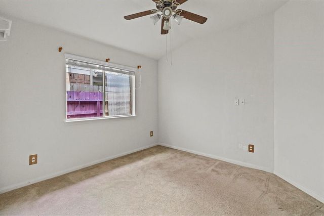 1039 Riverwood Drive, Dickinson, TX 77539