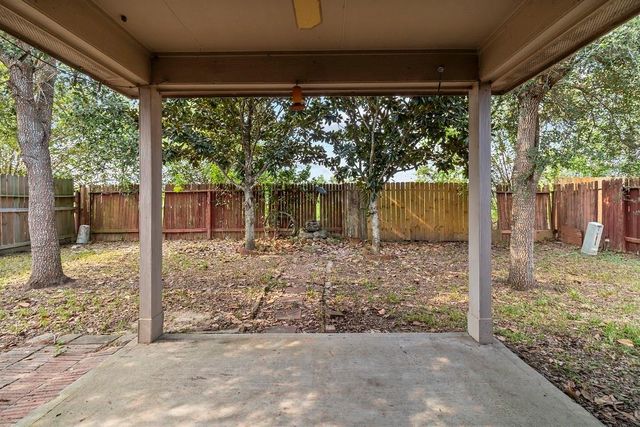 1039 Riverwood Drive, Dickinson, TX 77539