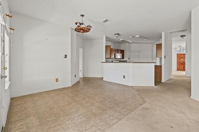 1039 Riverwood Drive, Dickinson, TX 77539