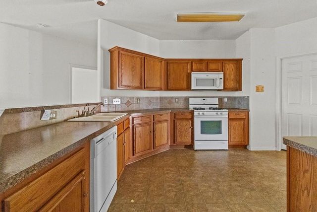 1039 Riverwood Drive, Dickinson, TX 77539