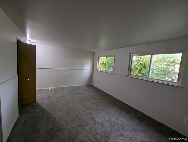 18974 Westmoreland Road, Detroit, MI 48219