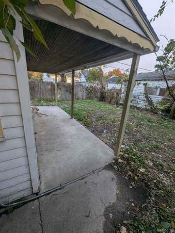 18974 Westmoreland Road, Detroit, MI 48219