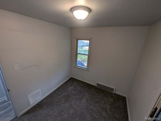 18974 Westmoreland Road, Detroit, MI 48219
