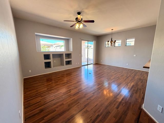 6348 W Pontiac Drive, Glendale, AZ 85308