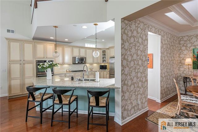 11 Bellingham Drive, South Brunswick, NJ 08824
