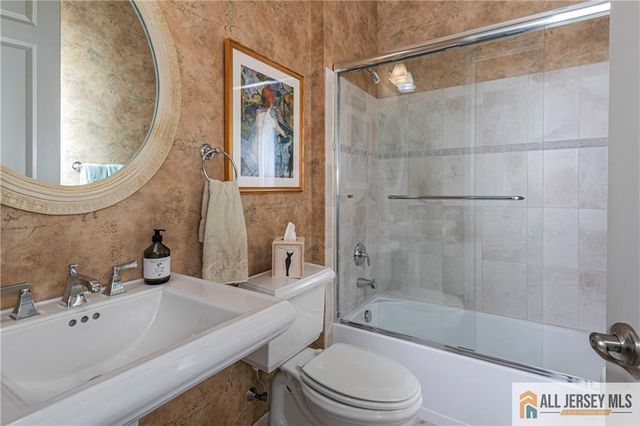 11 Bellingham Drive, South Brunswick, NJ 08824