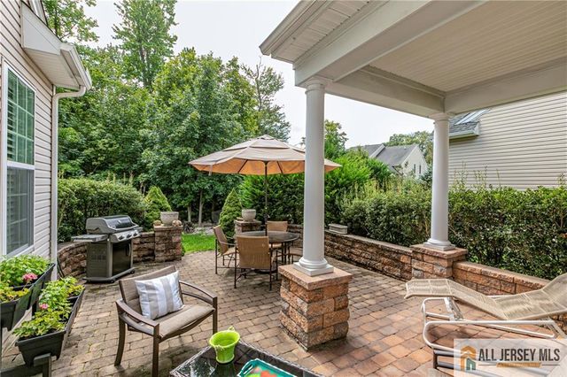 11 Bellingham Drive, South Brunswick, NJ 08824