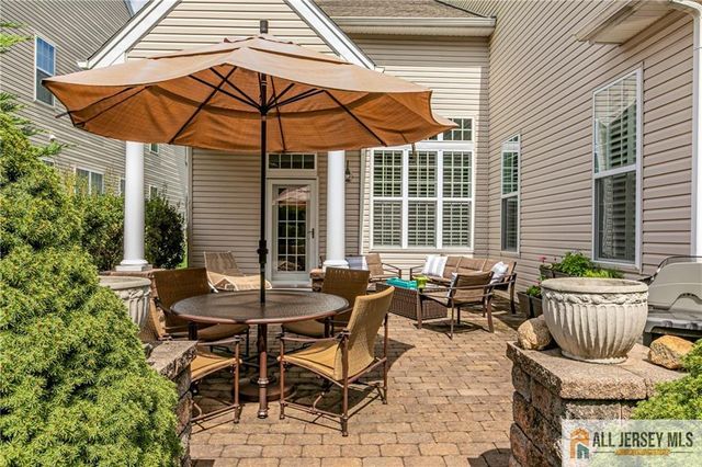 11 Bellingham Drive, South Brunswick, NJ 08824