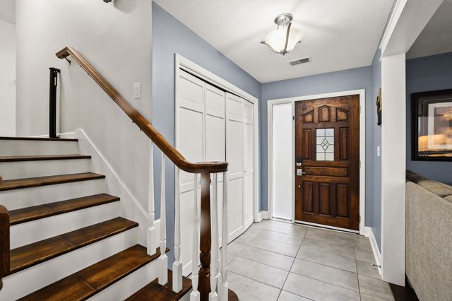 1031 Woodlake Drive, Lawrenceburg, KY 40342