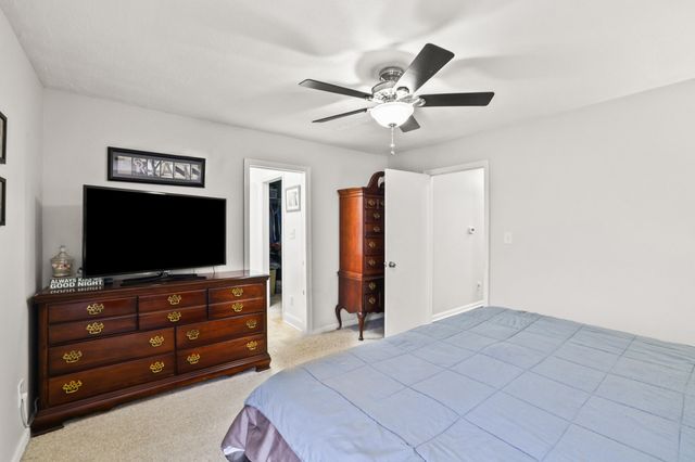 1031 Woodlake Drive, Lawrenceburg, KY 40342