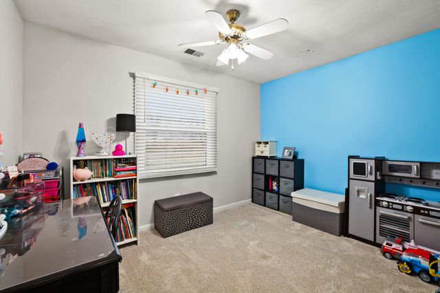 1031 Woodlake Drive, Lawrenceburg, KY 40342