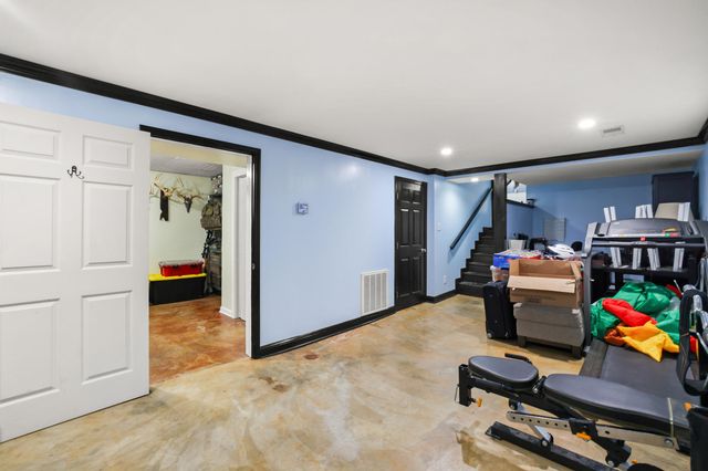 1031 Woodlake Drive, Lawrenceburg, KY 40342