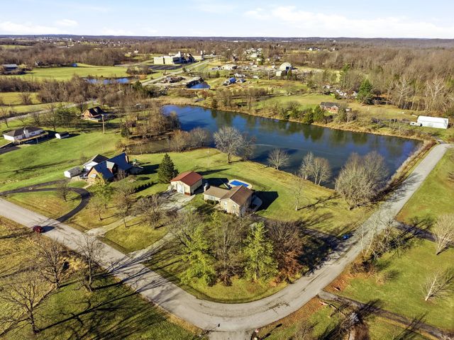 1031 Woodlake Drive, Lawrenceburg, KY 40342