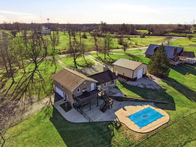 1031 Woodlake Drive, Lawrenceburg, KY 40342