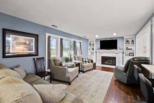 1031 Woodlake Drive, Lawrenceburg, KY 40342