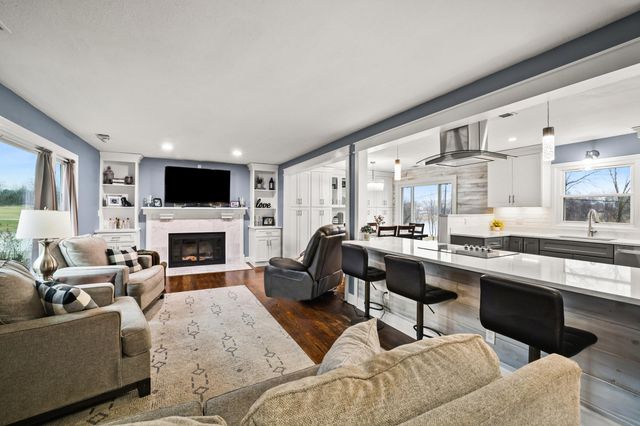 1031 Woodlake Drive, Lawrenceburg, KY 40342