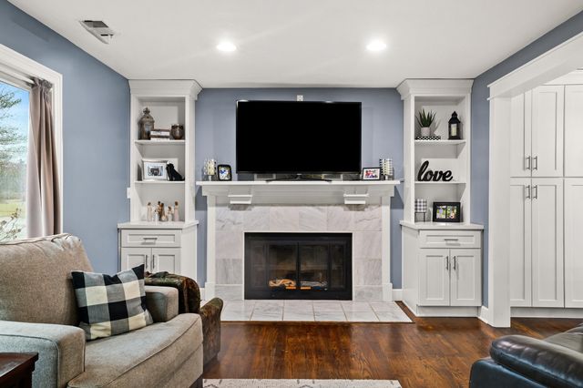 1031 Woodlake Drive, Lawrenceburg, KY 40342