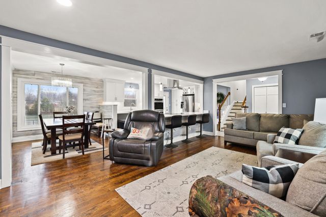 1031 Woodlake Drive, Lawrenceburg, KY 40342