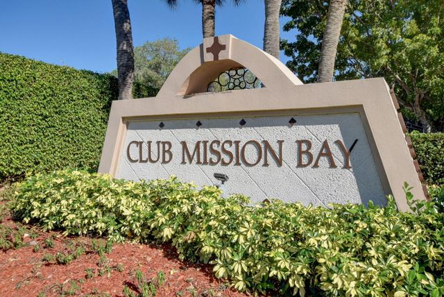 10426 BUENA VENTURA Drive, Boca Raton, FL 33498