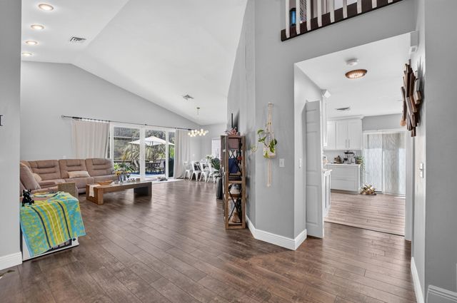 10426 BUENA VENTURA Drive, Boca Raton, FL 33498