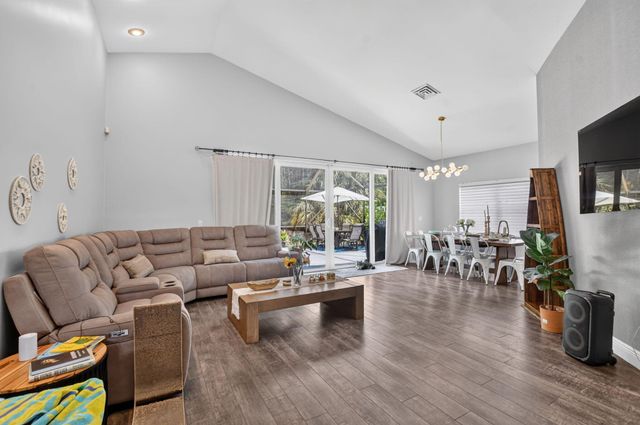 10426 BUENA VENTURA Drive, Boca Raton, FL 33498