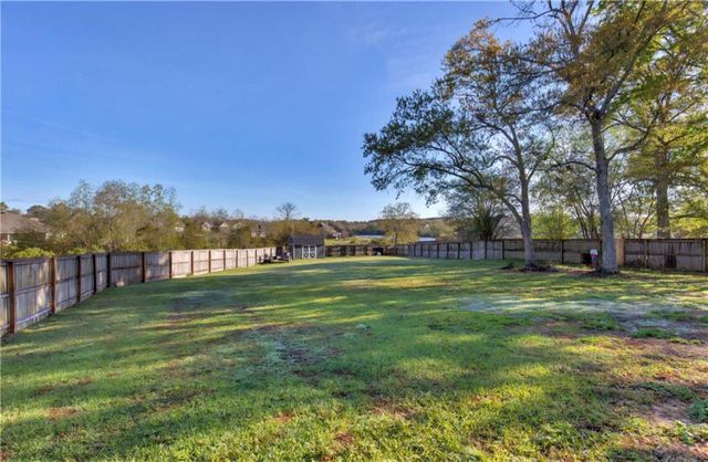25539 Lakeland Drive, Loxley, AL 36551