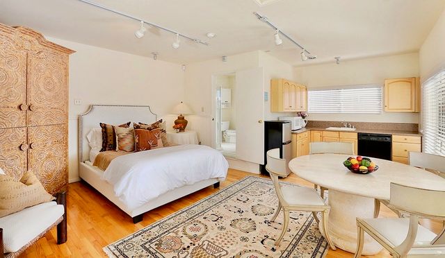 2824 Ocean Boulevard, Corona Del Mar (newport Beach), CA 92625