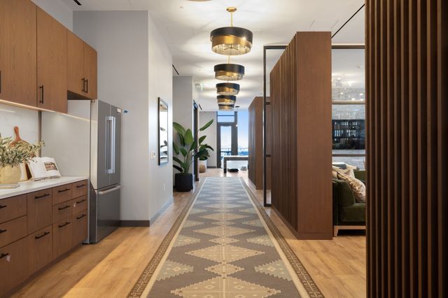 1212 Demonbreun St Apt 806, Nashville, TN 37203