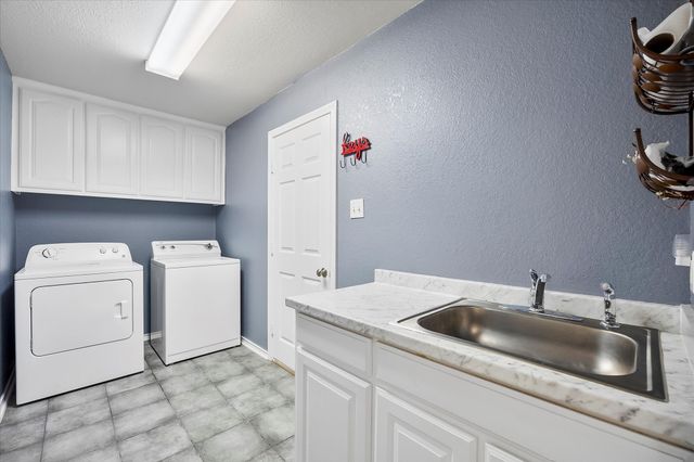 1025 Oak Hollow Lane, Combine, TX 75159