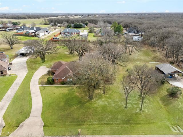 1025 Oak Hollow Lane, Combine, TX 75159
