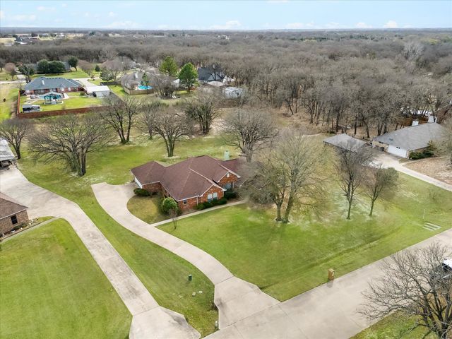 1025 Oak Hollow Lane, Combine, TX 75159