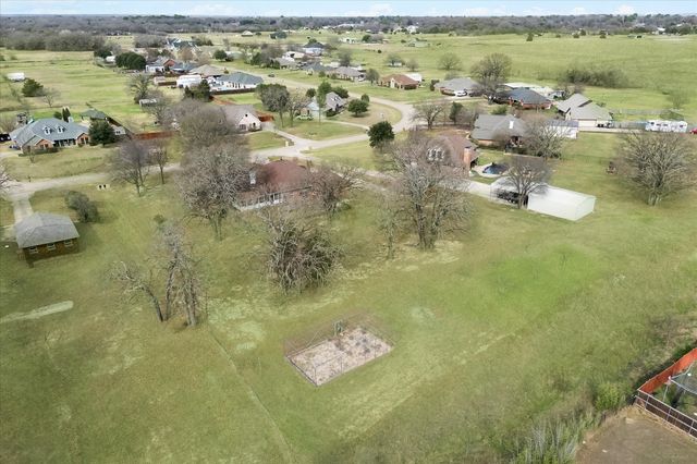1025 Oak Hollow Lane, Combine, TX 75159