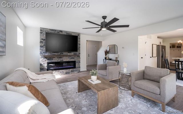 425 Knollwood Drive, Ortonville, MI 48462