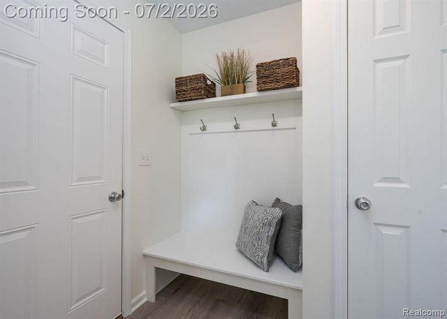 425 Knollwood Drive, Ortonville, MI 48462